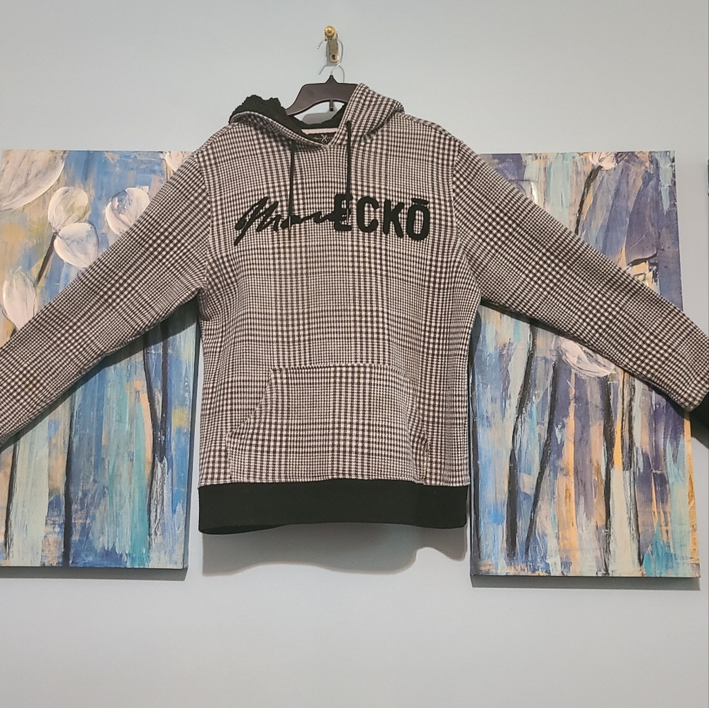 Ecko_Plaid Hoodie with Black Accents